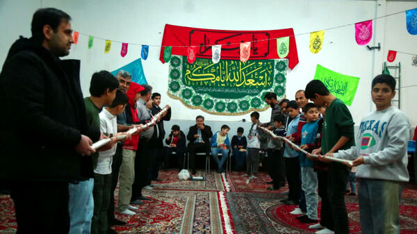 جشن خانوادگی یلدا در مسجد المنتظر
