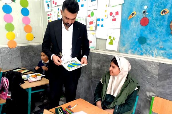 مسابقات هنر و خلاقیت دانش‌آموزان در مدرسه ۱۰ دی
