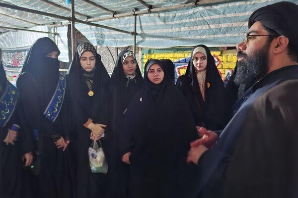  قدردانی از دختران انجمن اسلامی در راهپیمایی شهرستان آشخانه