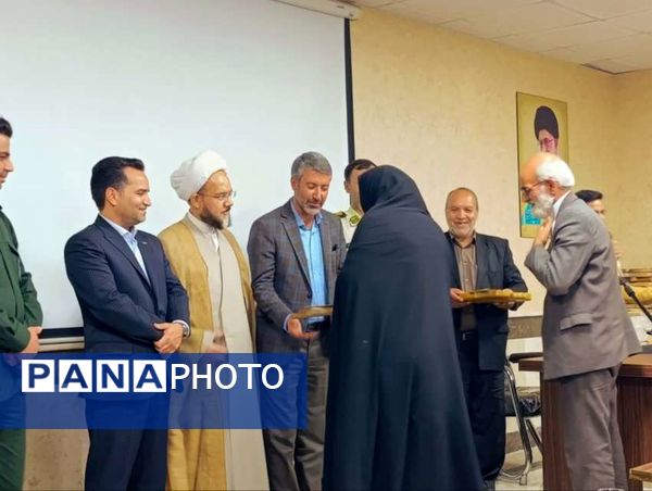 تجلیل از ۲۱ شرکت تعاونی فعال شهرستان خلیل‌آباد به مناسبت هفته تعاون