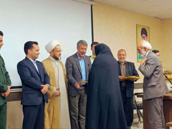 تجلیل از ۲۱ شرکت تعاونی فعال شهرستان خلیل‌آباد به مناسبت هفته تعاون