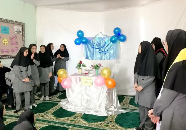 جشن ولادت امام زمان(عج) دردبیرستان حاج مهدی روحانی خلیل آباد