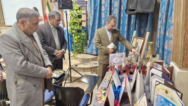 آیین نواختن زنگ پژوهش در مشهد 