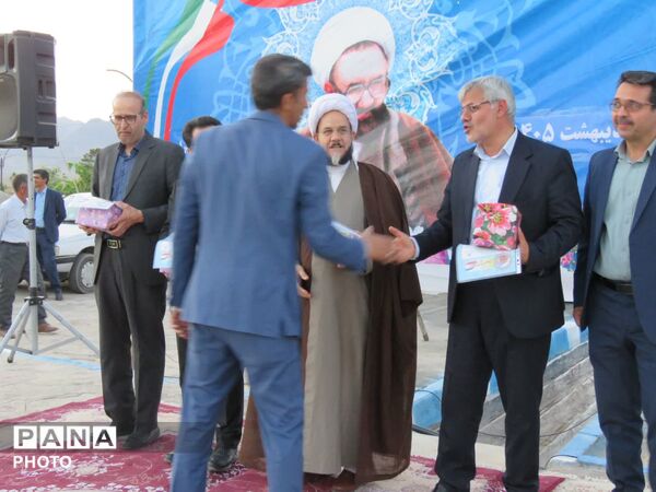 همایش «سپاس معلم» در خلیل‌آباد