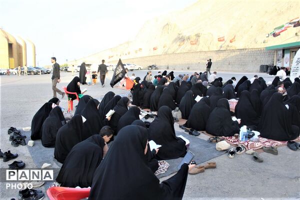 آیین روحبخش قرائت دعای عرفه در یادمان شهدای گمنام کوه خضر نبی(ع)