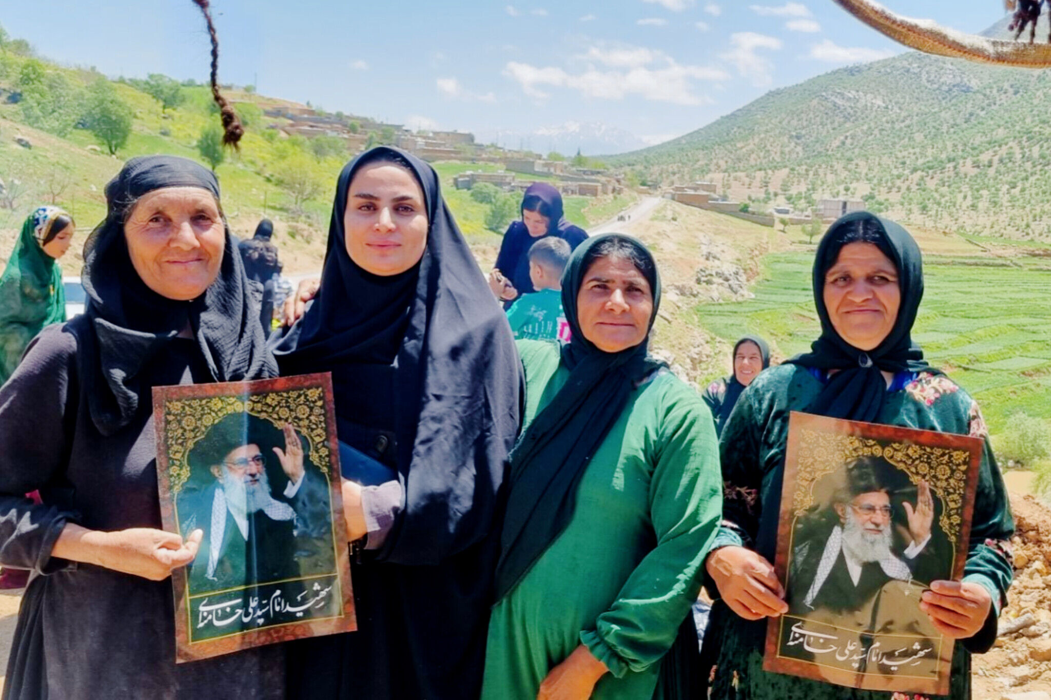 مهمان نوازی مردم انقلابی و غیور روستای پل بریده از مسئولین و رزمندگان
