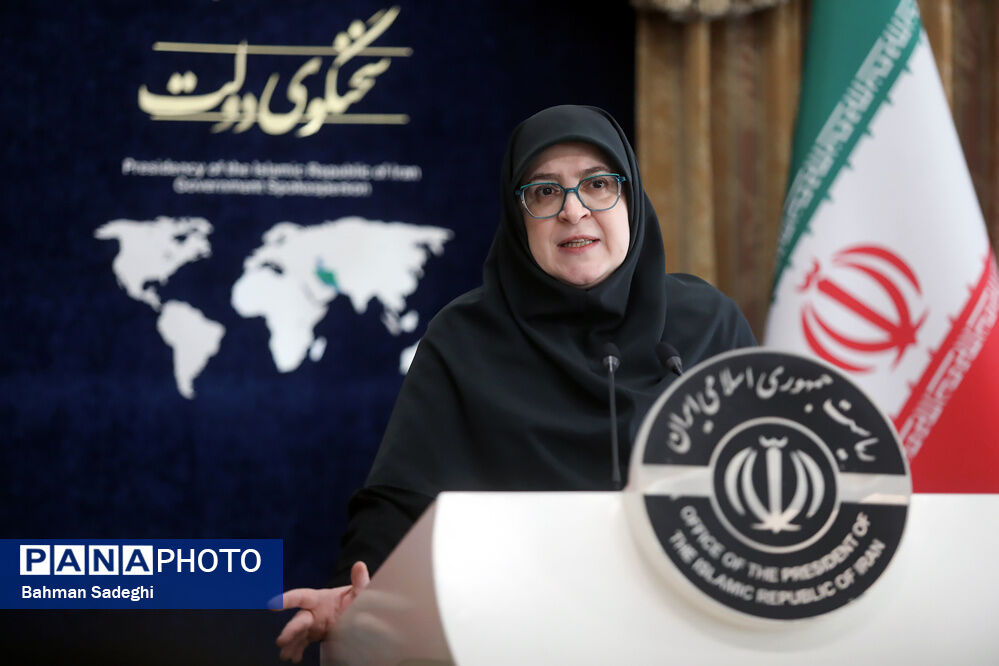 دولت با هدف رفع تحریم‌ها و کاهش فشار بر زندگی مردم، مسیر دیپلماسی را دنبال می‌کند
