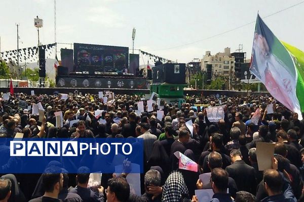 وداع تاریخی مشهدی‌ها با خادم‌الرضا؛ شهید جمهور