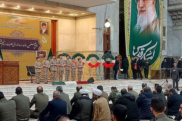 ویژه برنامه سالروز ورود امام خمینی به میهن در حرم مطهر ایشان
