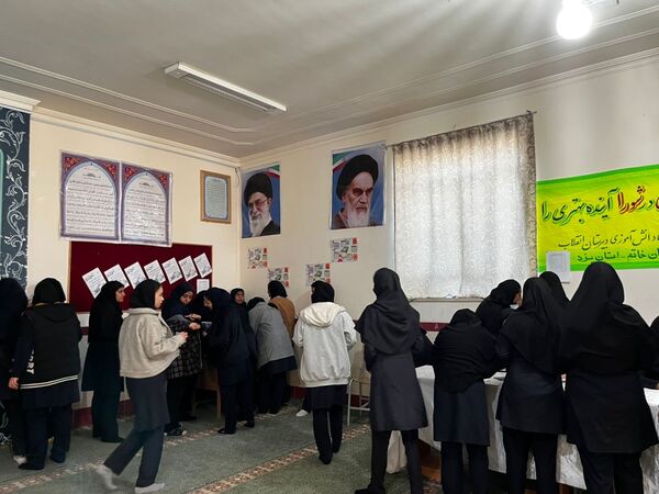 برگزاری انتخابات شورای دانش‌آموزی در خاتم