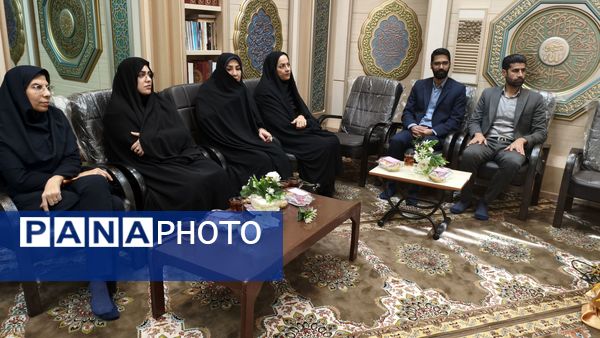 پروازِ تا خدا با بال‌های نماز در آستانه میلادِ مـنجی