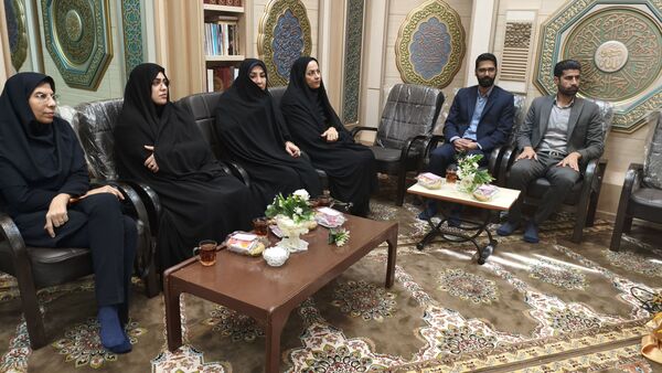 پروازِ تا خدا با بال‌های نماز در آستانه میلادِ مـنجی