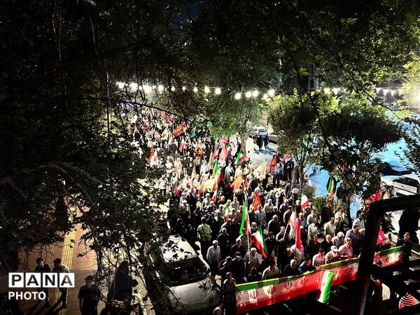 حضور باشکوه مردم کرج در صدوهفتمین شب از تجمعات مردمی
