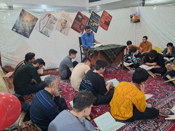 اعتکاف دانش‌آموزی در شهرستان عجب‌شیر