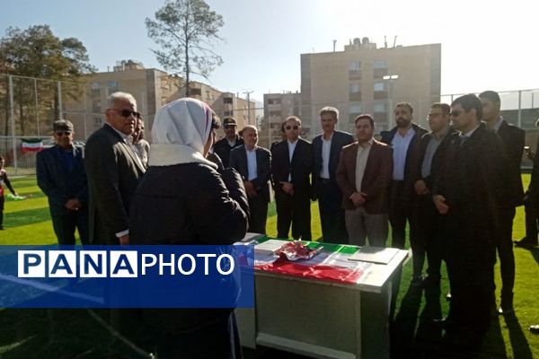  خدمت‌رسانی دولت به مردم زرقان در دهه فجر 