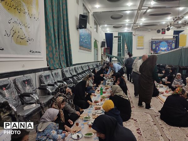 نماز جماعت و افطار در مسجد محمد رسول الله نیشابور 