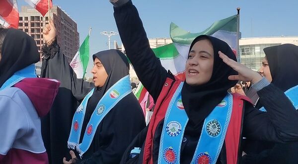 خروش پرشور مردم مشهد در روز ملی مبارزه با استکبار جهانی