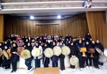 نوازندگی زیبای دختران استان کرمان در «جشنواره فرهنگی هنری فردا»