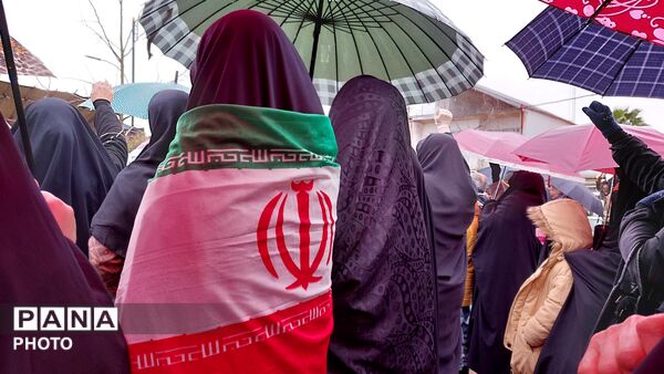 با ولی فقیه، عهد خون می‌بندیم