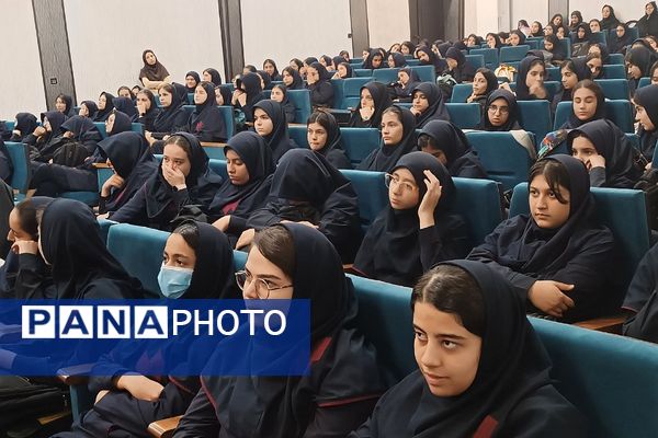 بزرگداشت هفته دفاع مقدس در کانون فاطمیه کهریزک