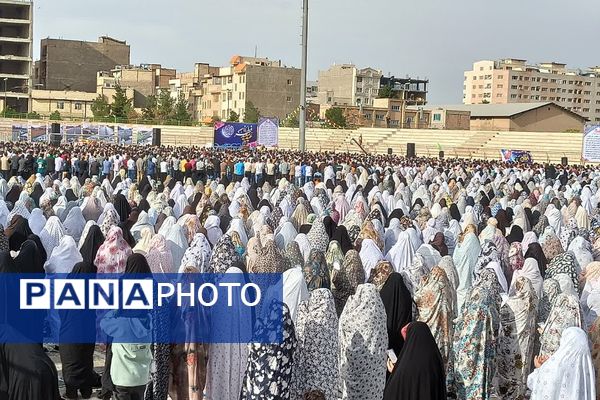 برگزاری باشکوه نماز عیدفطر در باقرشهر 