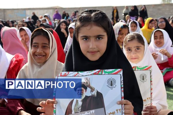 حضور پرشور شیعه و سنی دهستان رمشک در یوم‌الله ۲۲ بهمن