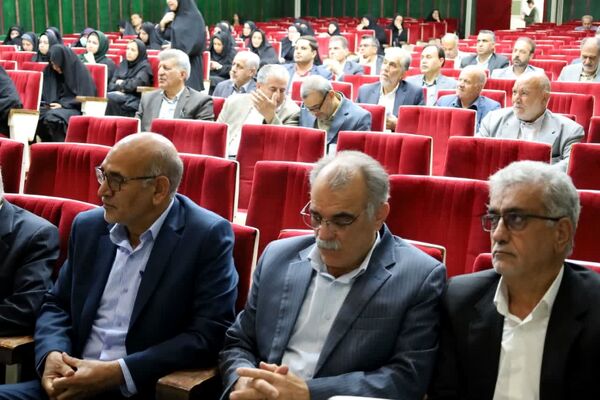 دیدار مدیرکل مدارس غیر دولتی وزارت آموزش و پرورش با مسئولان مدارس غیر دولتی استان یزد