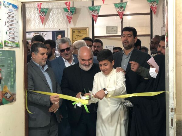 نواخته شدن زنگ گلبانگ انقلاب اسلامی در دبیرستان خوروش2 کارون