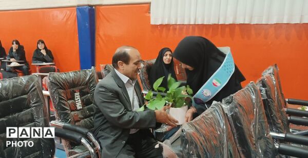 طنین زنگ پلیس در مدرسه نمونه محبوبه محبی نیشابور