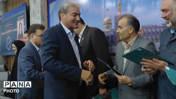 آیین تجلیل از معلمان برگزیده جشنواره الگوهای برتر استان خراسان رضوی
