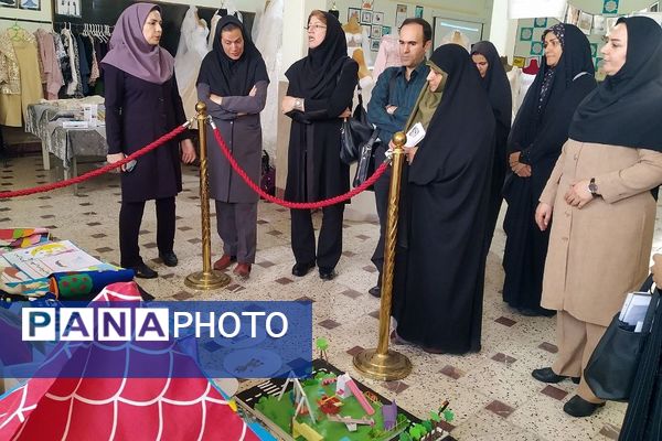 برگزاری جشنواره هفته مشاغل در هنرستان کوثر قیامدشت ری یک