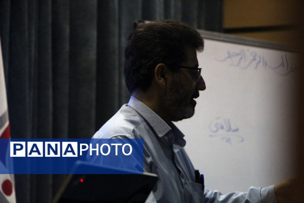 بازدید دانش آموزان مدرسه پیشتازان از مرکز انتقال خون استان یزد