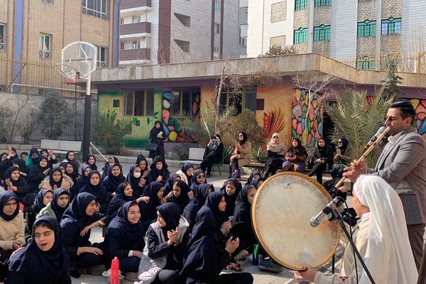 جشن دهه‌ فجر و میلاد حضرت عباس (ع) در مدارس ناحیه 2 شهرری 