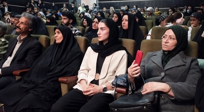 بانوی کاراته‌کای هرسینی با مدال کشوری افتخار آفرید