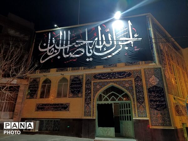 سایه سیاه خانه‌ها؛ نغمه‌ سوگواری رهبر شهید انقلاب