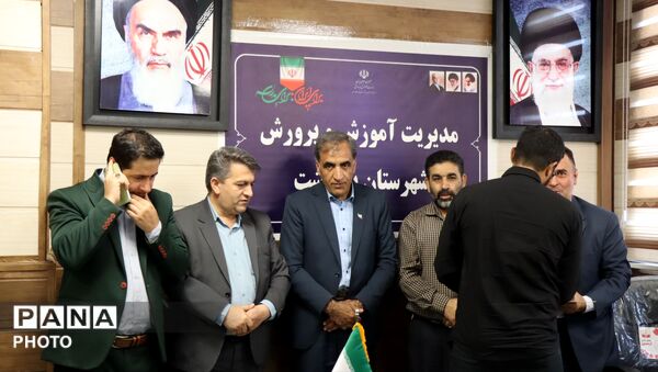 تقدیر از برترین‌های پرورشی پاکدشت 