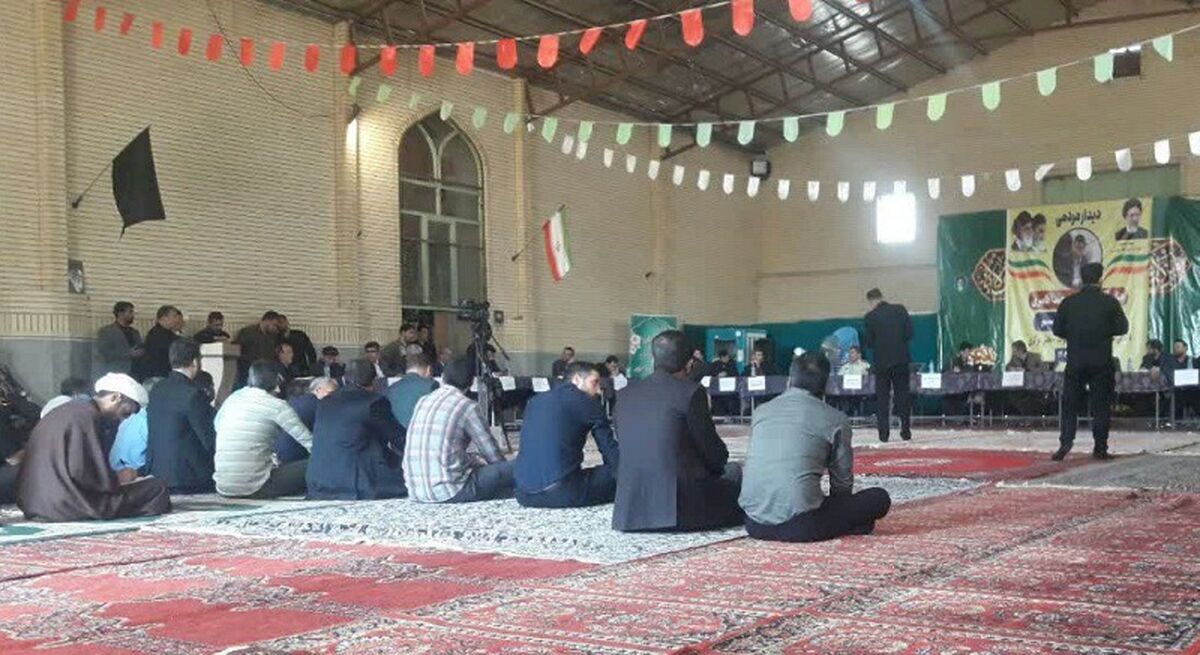 دیدار مردمی استاندار قم با اهالی روستاهای قنوات