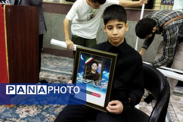 محفل انس با قرآن به‌مناسبت هفته وحدت در مسجد صاحب الزمان(عج) شهرک وحدت شهرستان فردیس