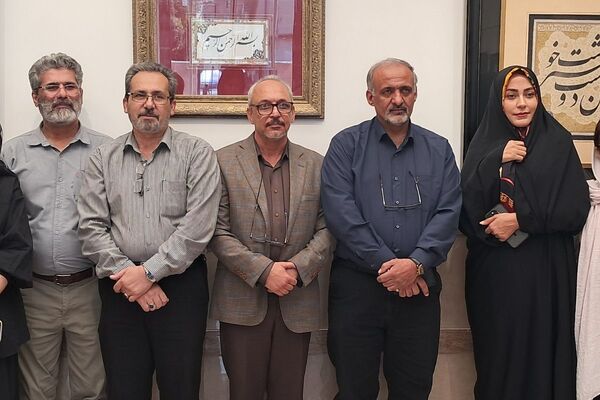برگزاری نمایشگاه خوشنویسی به مناسبت هفته فرهنگی در ملارد 