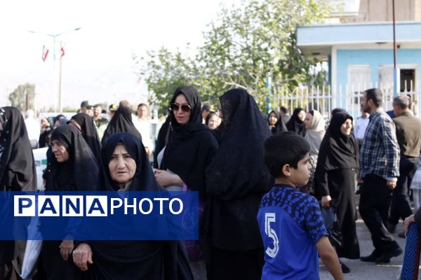 اقامه باشکوه نماز عید فطر در گچساران