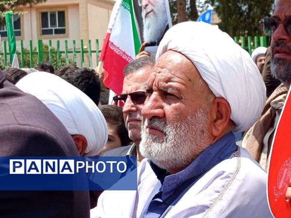 مشت هایی که انتقام را صدا می‌زند 