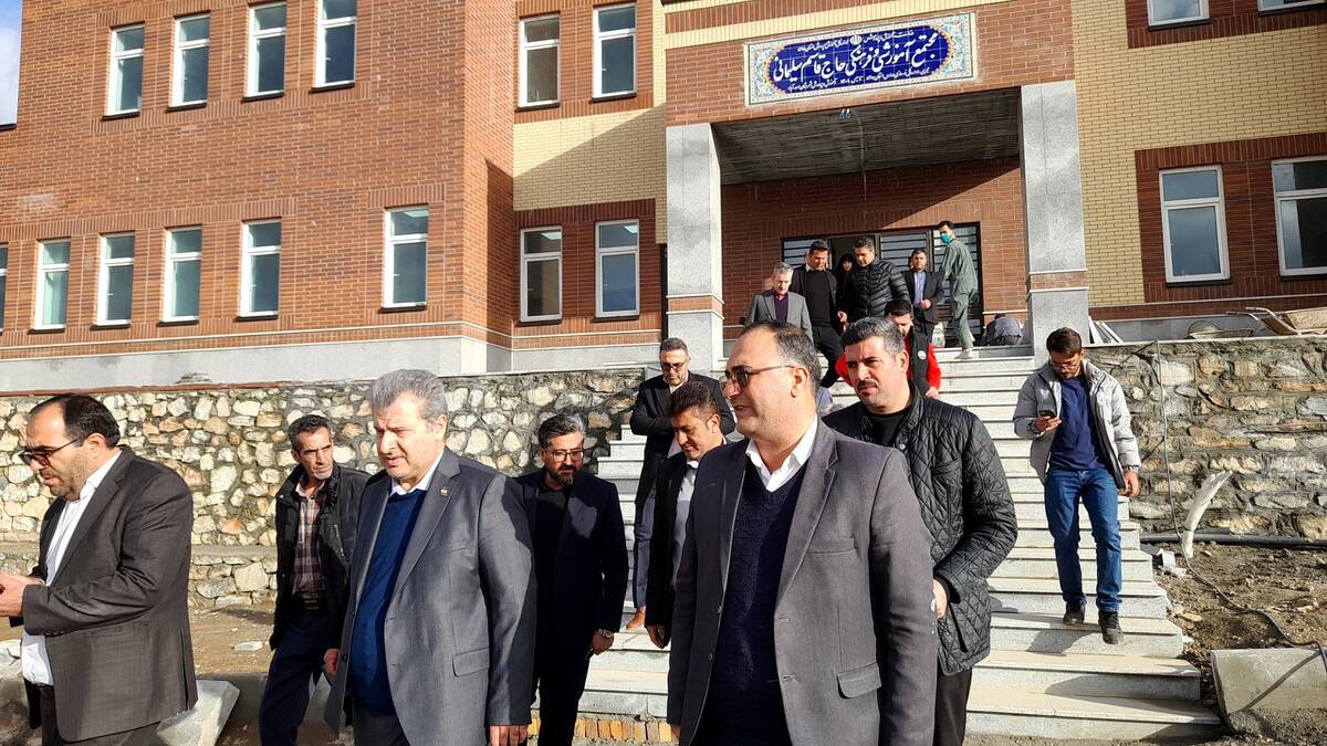 بازدید مسئولان استانی و شهرستانی از پروژه‌های فرهنگی و آموزشی اسدآباد