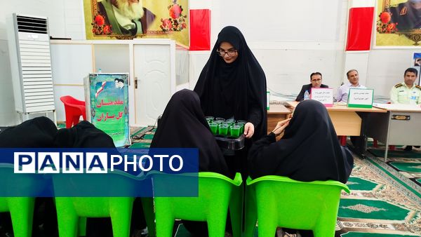 دانش‌آموزان در تریبون آزاد، نقدهای خود را به مسئولان مطرح کردند