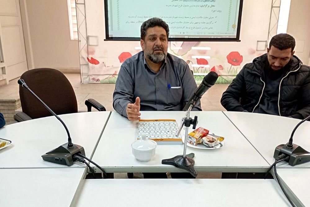 شهرداری آماده اهدای نهال به مدارس در روز درختکاری است
