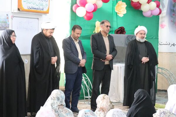 بازدید مدیر آموزش‌وپرورش شهرستان ابرکوه ازاعتکاف دانش آموزان
