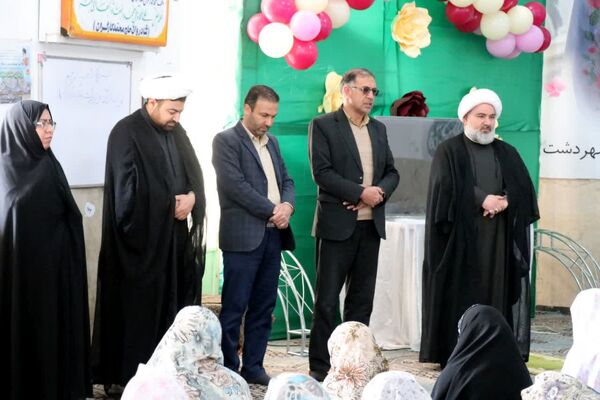 بازدید مدیر آموزش‌وپرورش شهرستان ابرکوه ازاعتکاف دانش آموزان