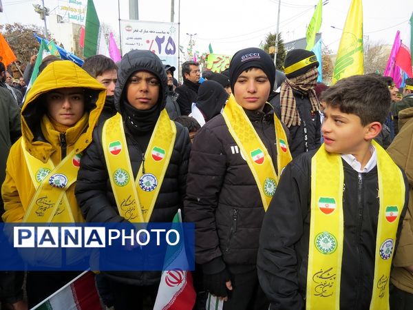 راهپیمایی باشکوه ۲۲ بهمن ماه شهرستان بجنورد 