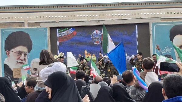 شکوه حضور نوجوانان در راهپیمایی 22 بهمن مردم قم