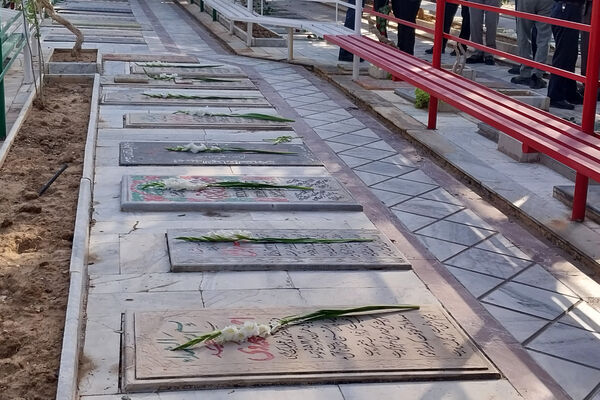 غبار روبی گلزار شهدا شیراز