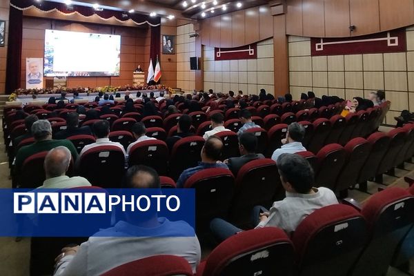 نشست تخصصی مدیران اماکن ورزشی در اداره کل شهرستانهای استان تهران 